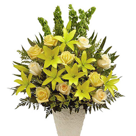 FTD Golden Memories Sympathy Arrangement