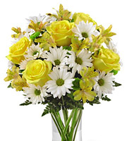 FTD® Sunny Sentiments Bouquet