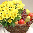 Deluxe Fruit Basket with Blooming Plant