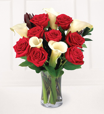 - Elegance Bouquet with Vase - 13 Stems